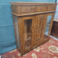 Server/ cabinet