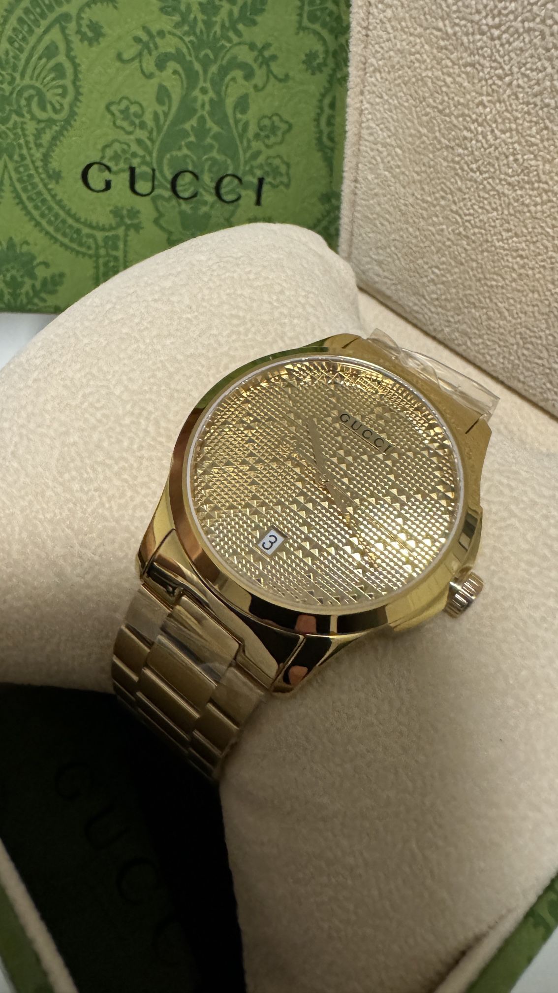Gucci Timeless Gold Tine Unisex Watch