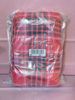 NEW Victoria's Secret ‘Plaid’ Cozy Plush Blanket