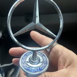 Mercedes Hood Emblem