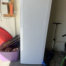 Hamilton Beach Standing Freezer  Never Used 