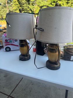 Set of 2 night stand Lamps