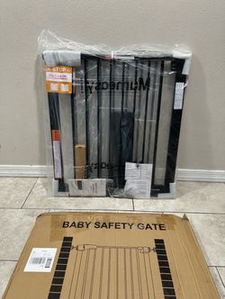 Extra Wide Pet Gate / Safety Gate - Fits 29.7” - 51.6”