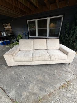 Dania Crème Modern Sofa