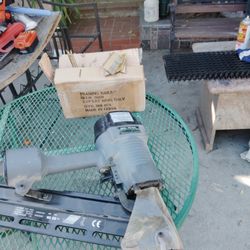 Pistola.  De.  Clavos.  Pa. Frems ..Todo. Vien.  General.   .Barata.  En.   Duarte