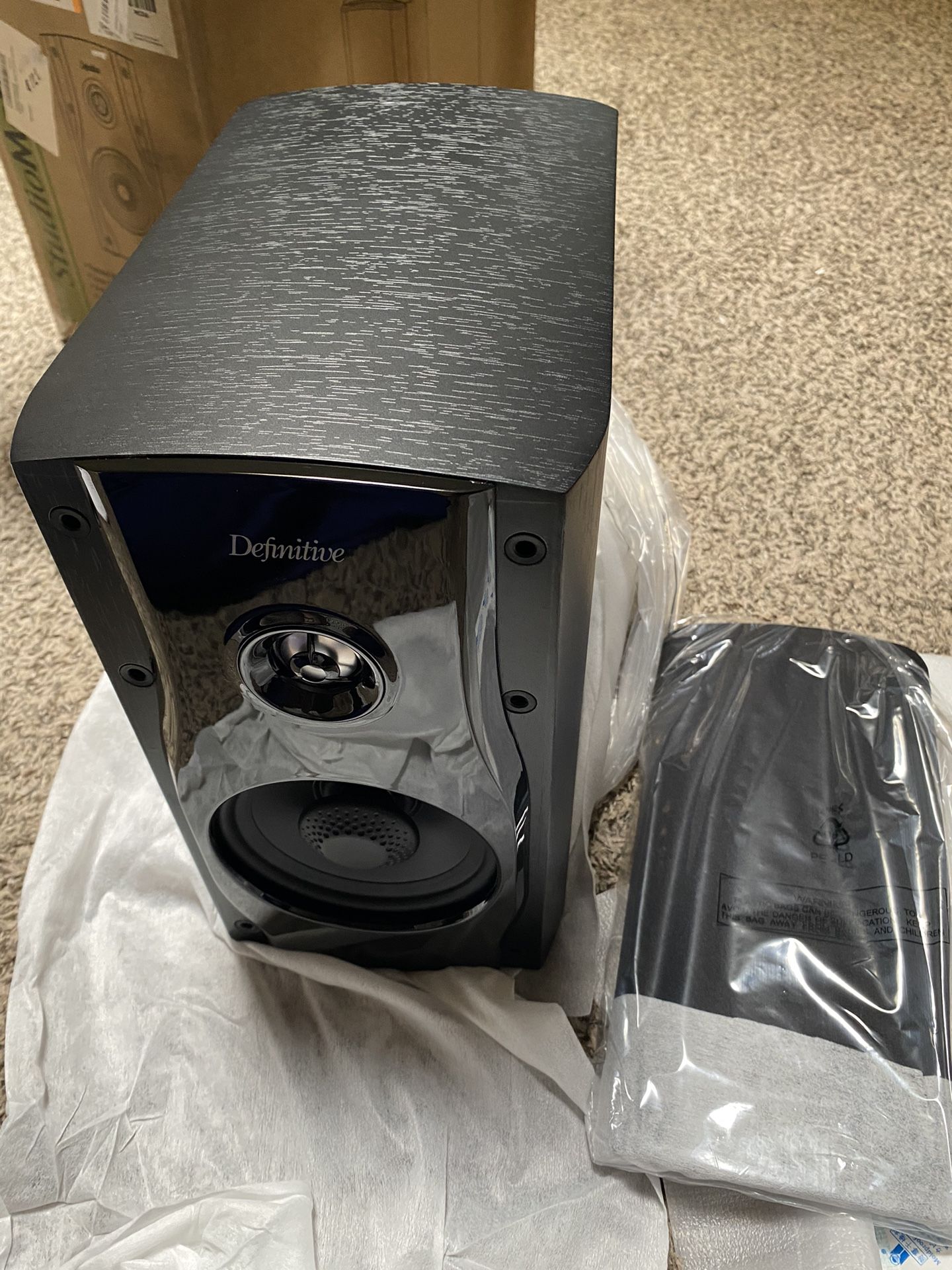 Definitive Technology Studio Monitor 45 Shelf / Stand Monitor