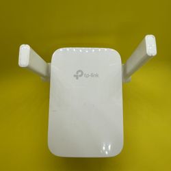 TP-Link - RE205 - white Wi-Fi Range Extender - includes ethernet cable