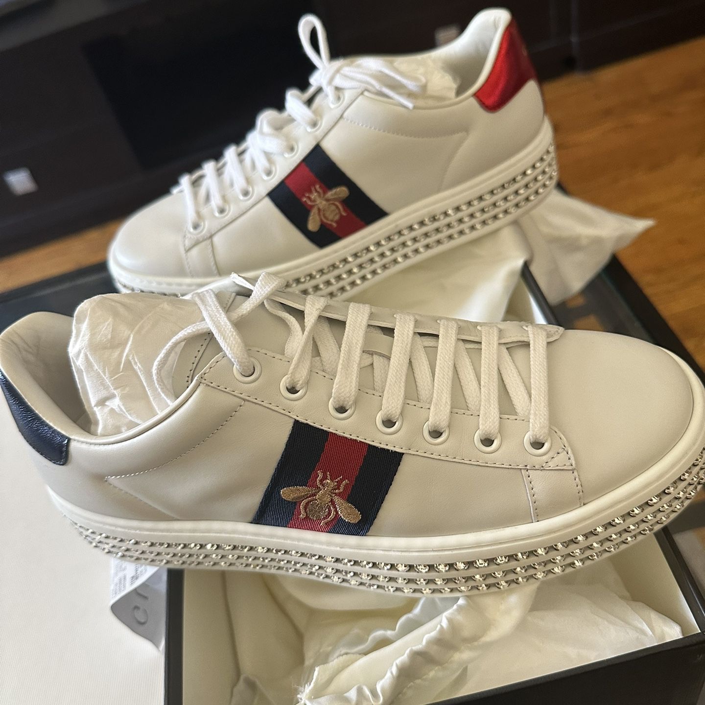 GUCCI SNEAKERS $800