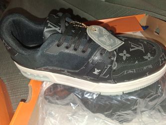 BRAND NEW LOUIS VUITTON TRAINER SNEAKERS SIZE 11