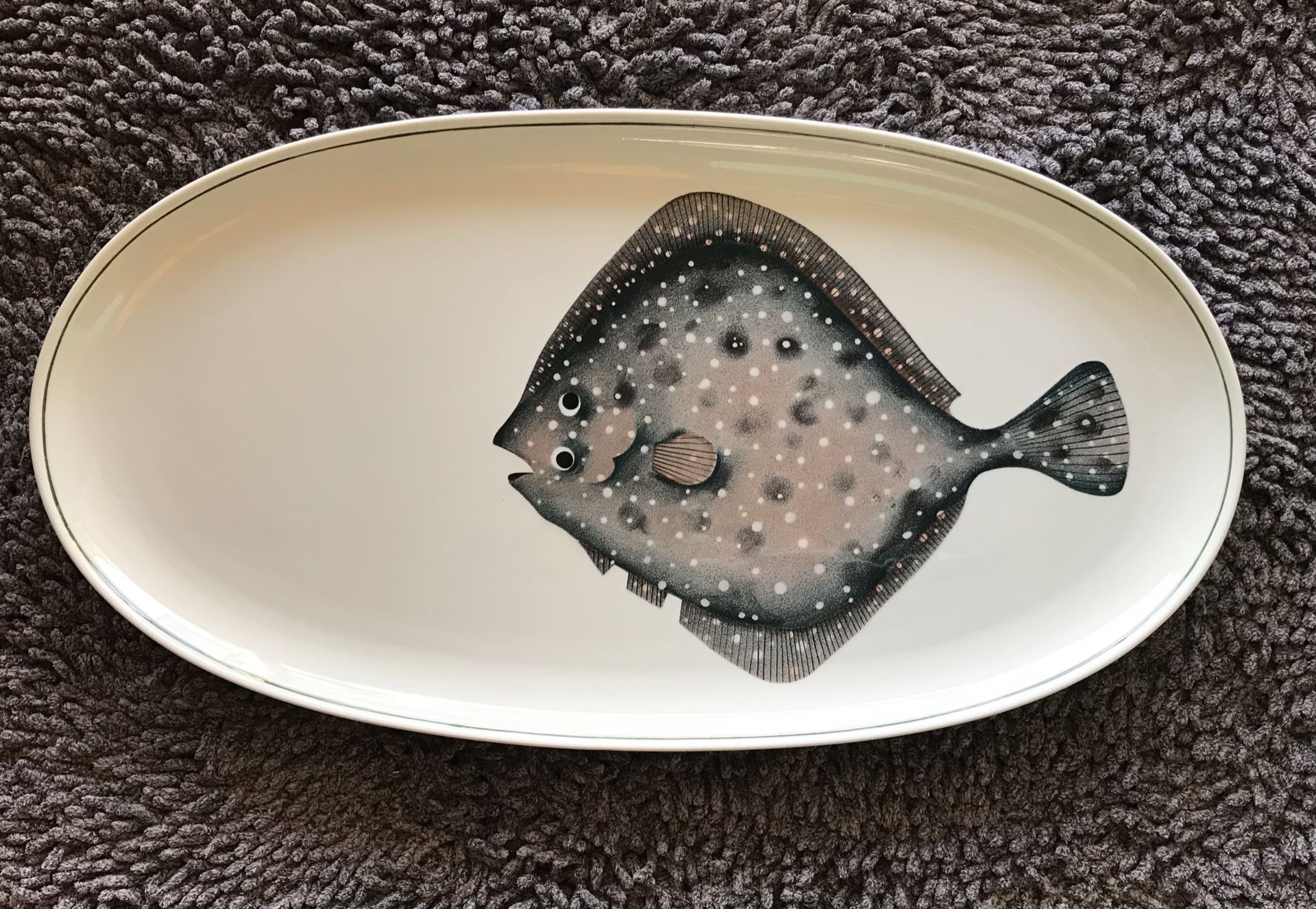 VILLEROY & BOCH SERVING PLATTER - ATLANTIC PATTERN - FISH FLOUNDER 20” X 10.5”