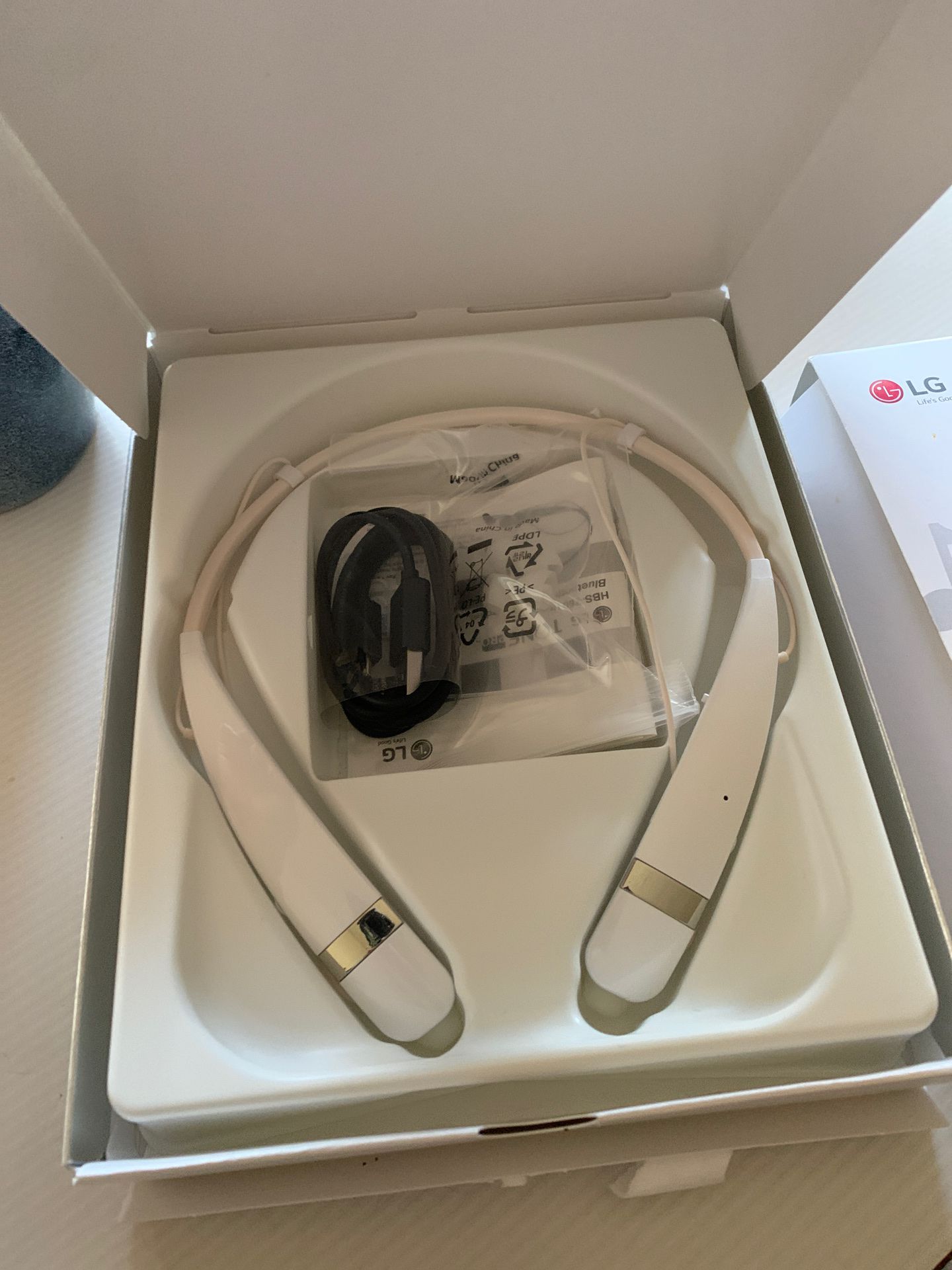New headphones LG Tone pro