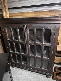 Wine cabinet / Cabinet 