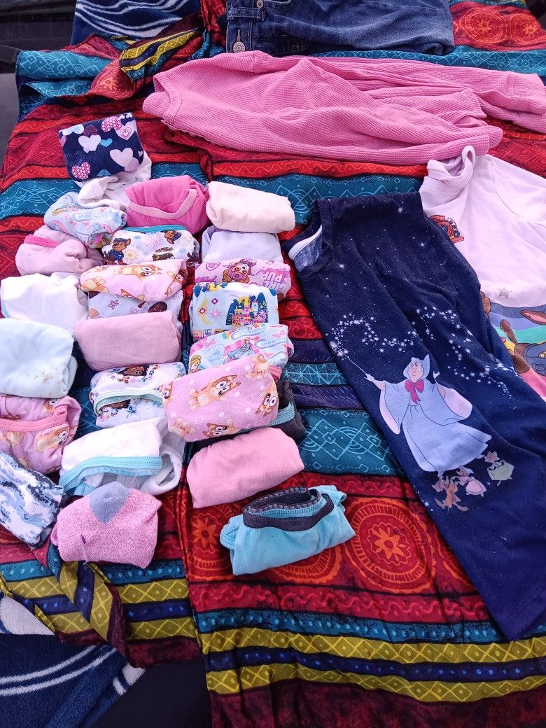 Girls Size 6 &Boys Size 6/8 Clothing 65$ OR BEST OFFER