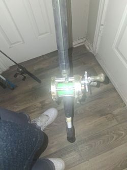 7ft fishing pole green and black got motor on it wrks great