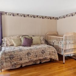 Guest Room Furniture 