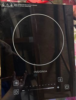Insignia™ - 11.4" Electric Induction Cooktop