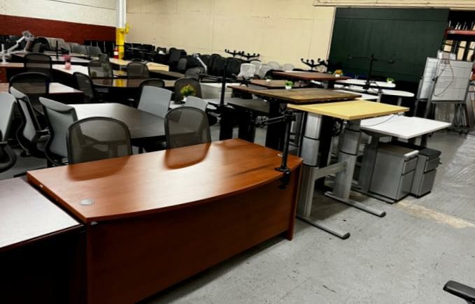 VARIETY OF DESKS AND L-SHAPE DESKS AVAILABLE -can deliver-