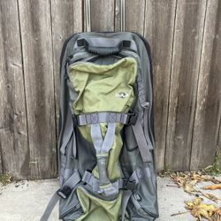 EAGLE CREEK suitcase for Traveling In Good Condition 