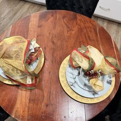 Round Wood Table With Chairs 