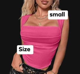 New women’s top size small