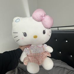 Hello Kitty Plushy