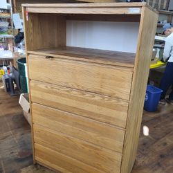 DRESSER WITH REAL WOOD, VERY HIGH QUALITY WOOD (HOME12)

