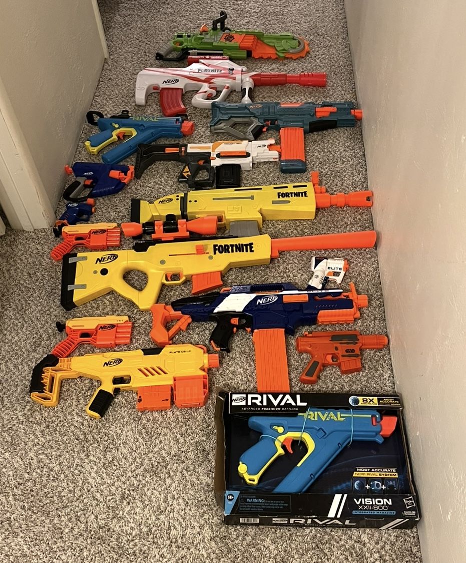 16 Nerf Guns Great Condition Barley Used