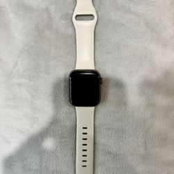 Apple Watch Series 5 - 44 MM
