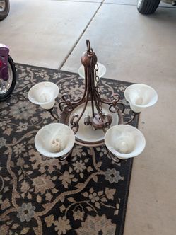 5 Light Chandelier w/ Glass Shades