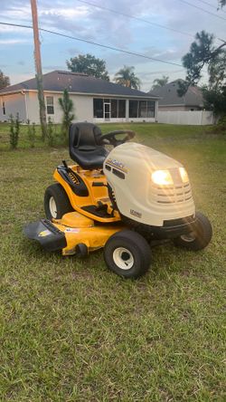 Cub Cadet LT1050 riding mower