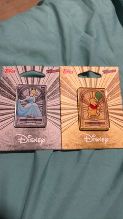 Topps comic con pins