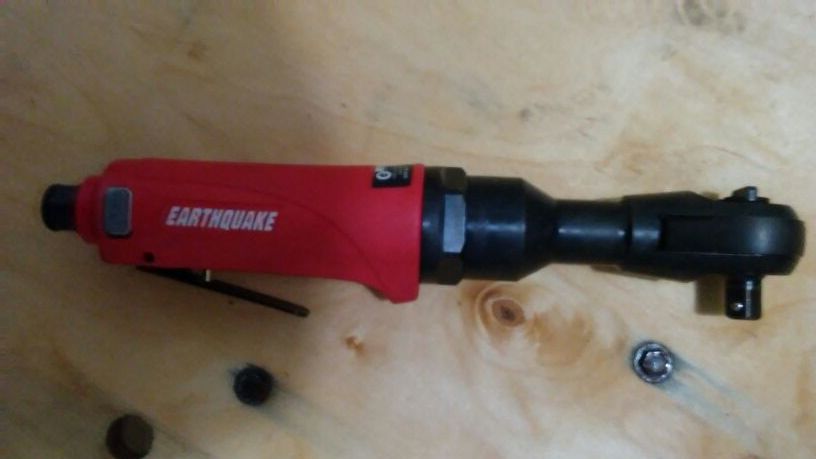 Brand New Central Pneumatic Earthquake (68426) 3/8" Impacting Air Ratchet Wrench