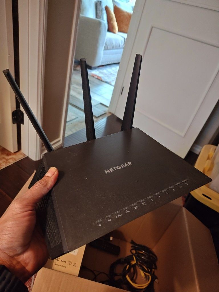 Netgear Nighthawk R6700 Wifi AC Router
