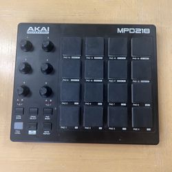 Akai MPD218