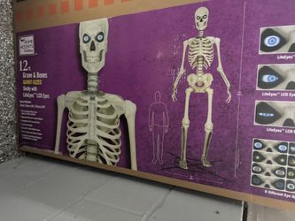 💀 12-FT GIANT SKELETON (Home Accents Holiday – LifeEyes)