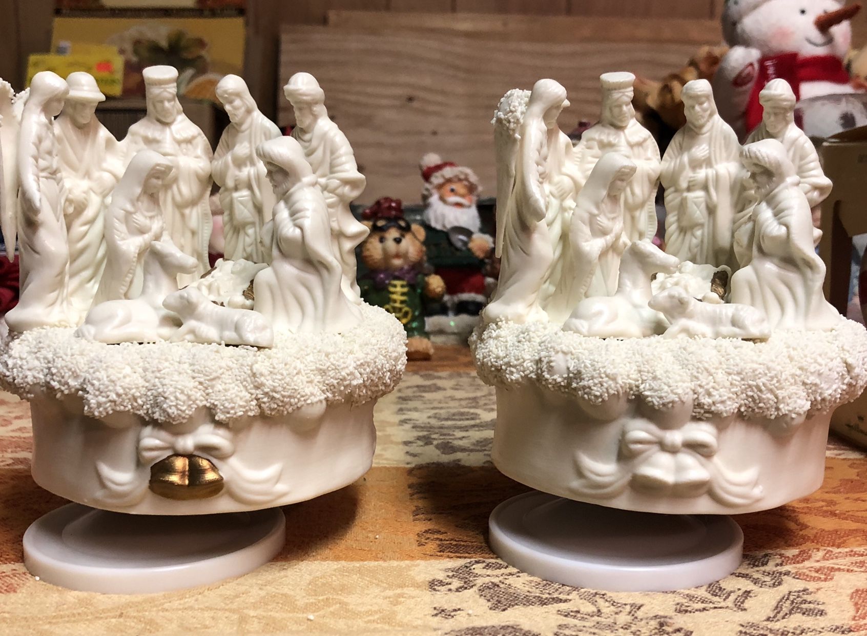 2 NATIVITY MUSIC BOXES