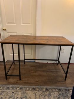 STUDENT DESK(S)
