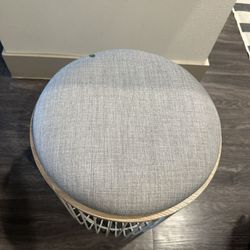 Ottoman/basket