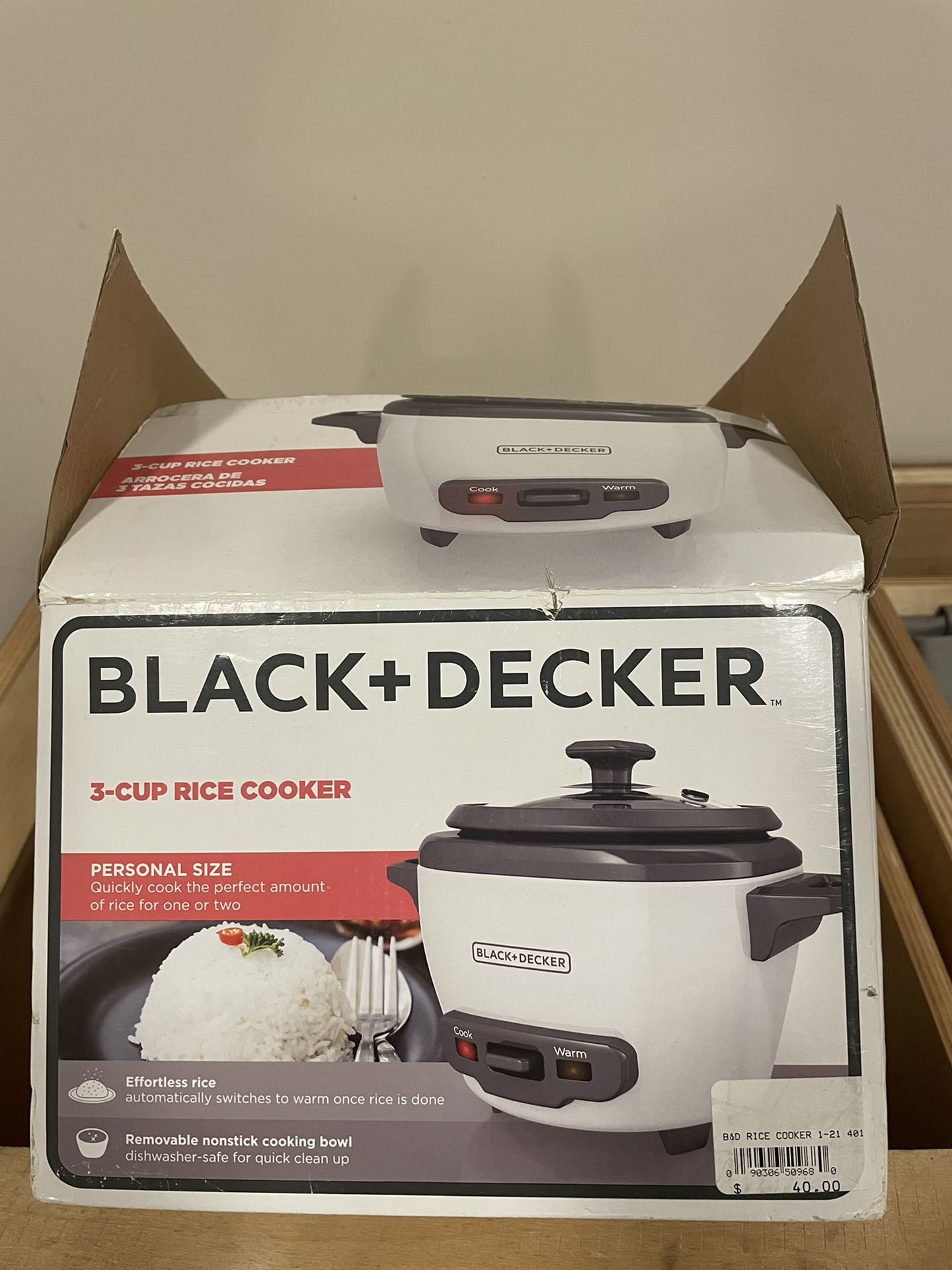 BLACK+DECKER 3-Cup Electric Rice Cooker with Keep-Warm Function / Rice  Cooker for Sale in Agawam, MA - OfferUp