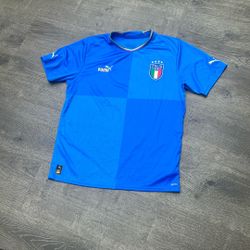 Puma Men ITALY 2022 Home Replica Jersey Size Large (OG Retail $90)