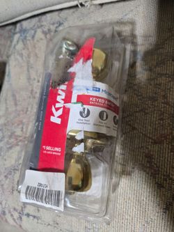 Kwikset Keyed Entry Door Knob Brass