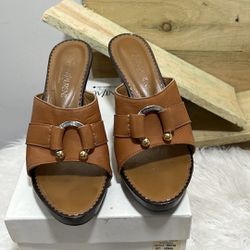 YSL ⚜️Yves Saint Laurent⚜️ YSL High Heels Slip-on Sandals Size 10 B 