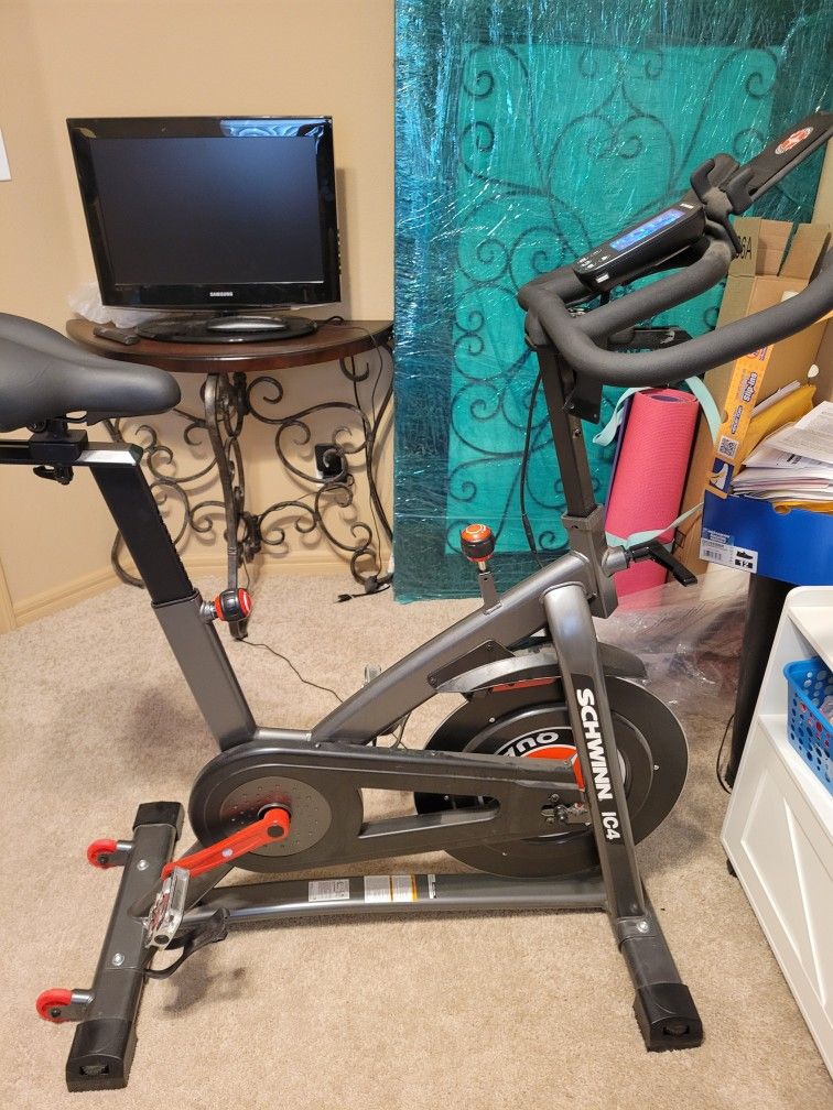 Schwinn Ic4 Spin Bike