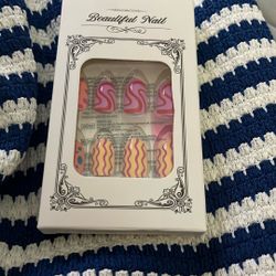 Press On Nails 