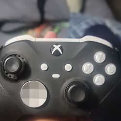 Microsoft Xbox Elite Series 2 Wireless Controller Black/White w/ Paddles