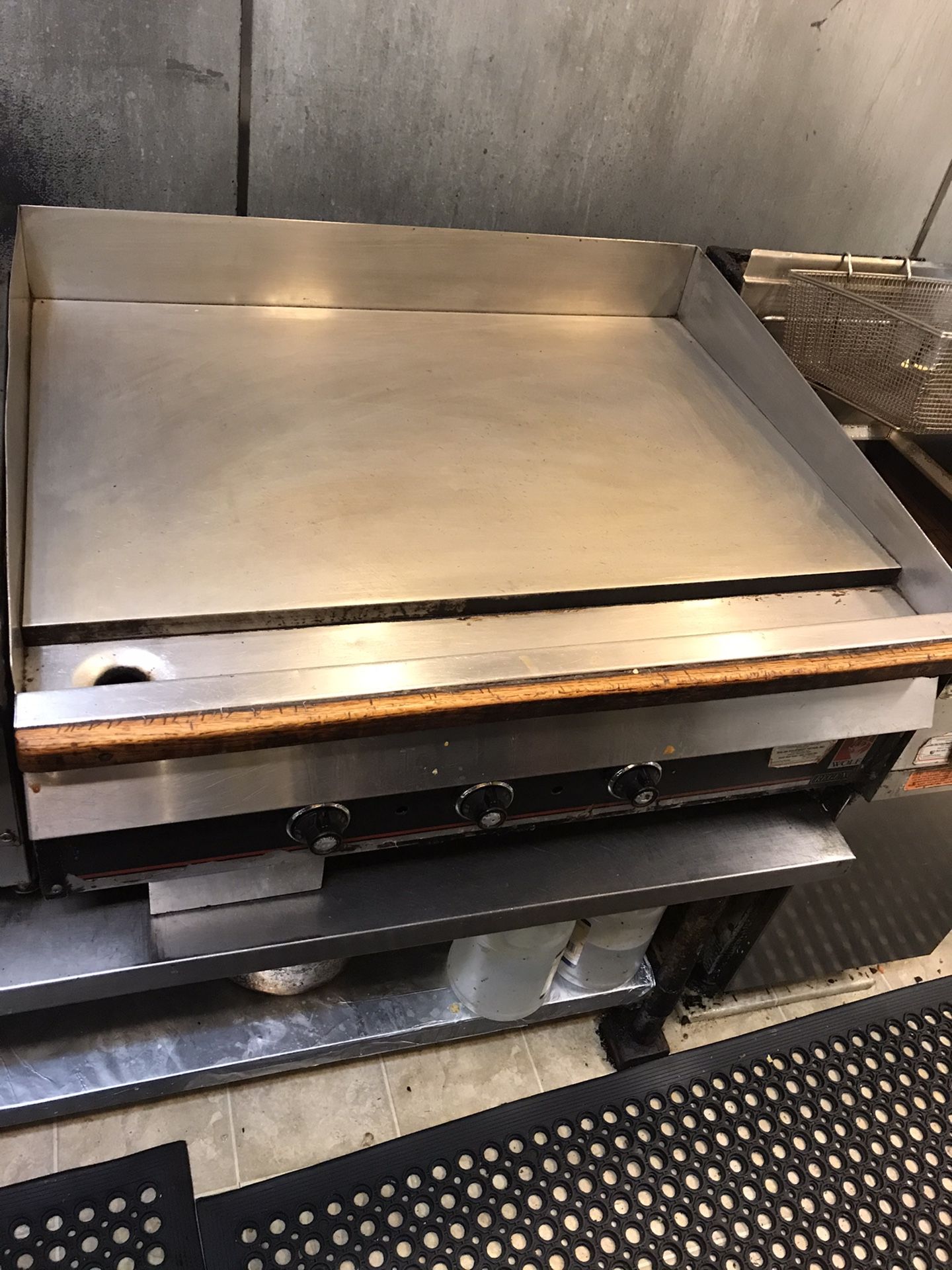 Wolf 36” restaurant style griddle