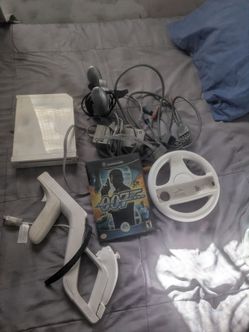 Nintendo Wii Console Bundle with Accessories and Game