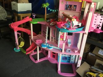 Barbie Dreamhouse Dollhouse