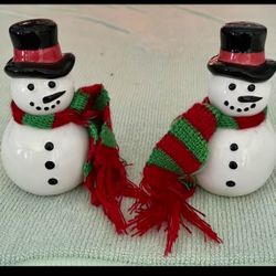 Vintage Snowmen Salt And Pepper Shakers
