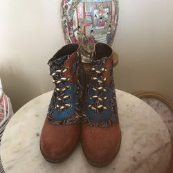 Society Ankle Boot 🥾